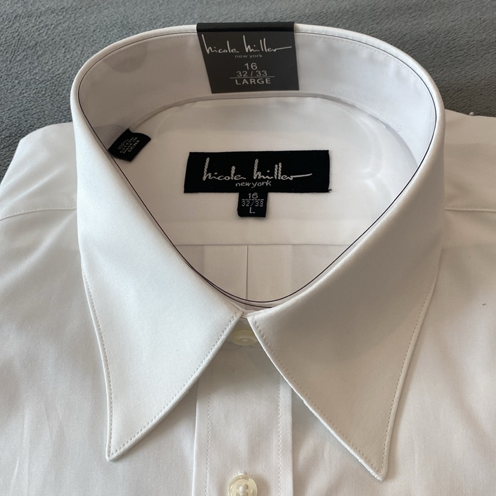 SaleMen’s size 16–32/33, white 100% cotton dress shirt by Nicole Miller New York - Picture 2 of 6